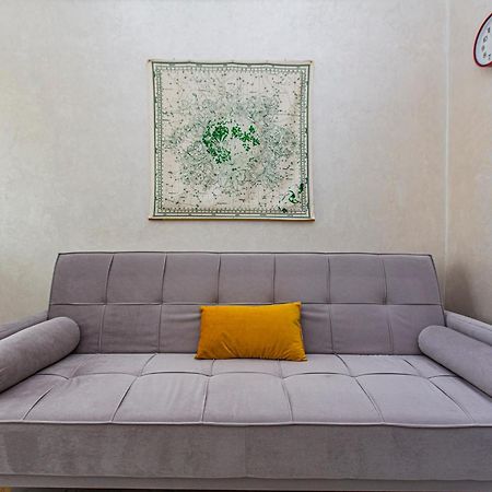 2 Room Apartment In The Center Almaty Esterno foto