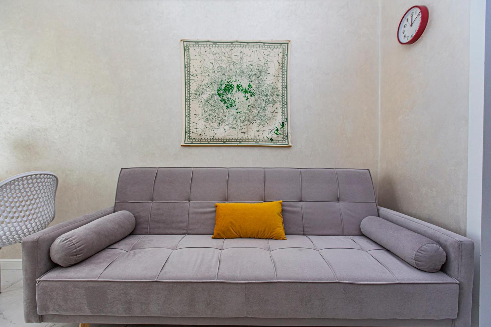 2 Room Apartment In The Center Almaty Esterno foto